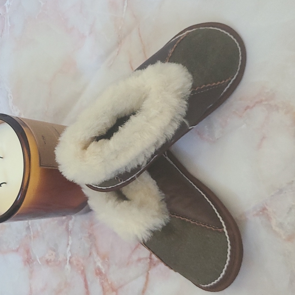 Kids natural sheepskin loafers size 12